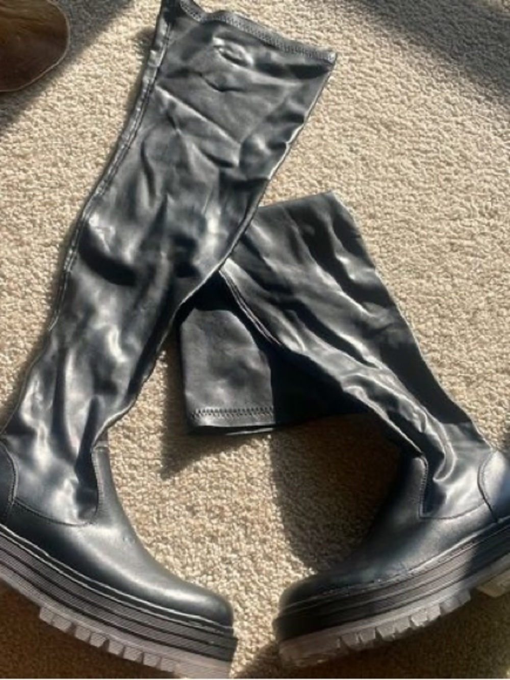 AZALEA WANG EuroPlatform Over The Knee Boot In Black. Women's Size 10